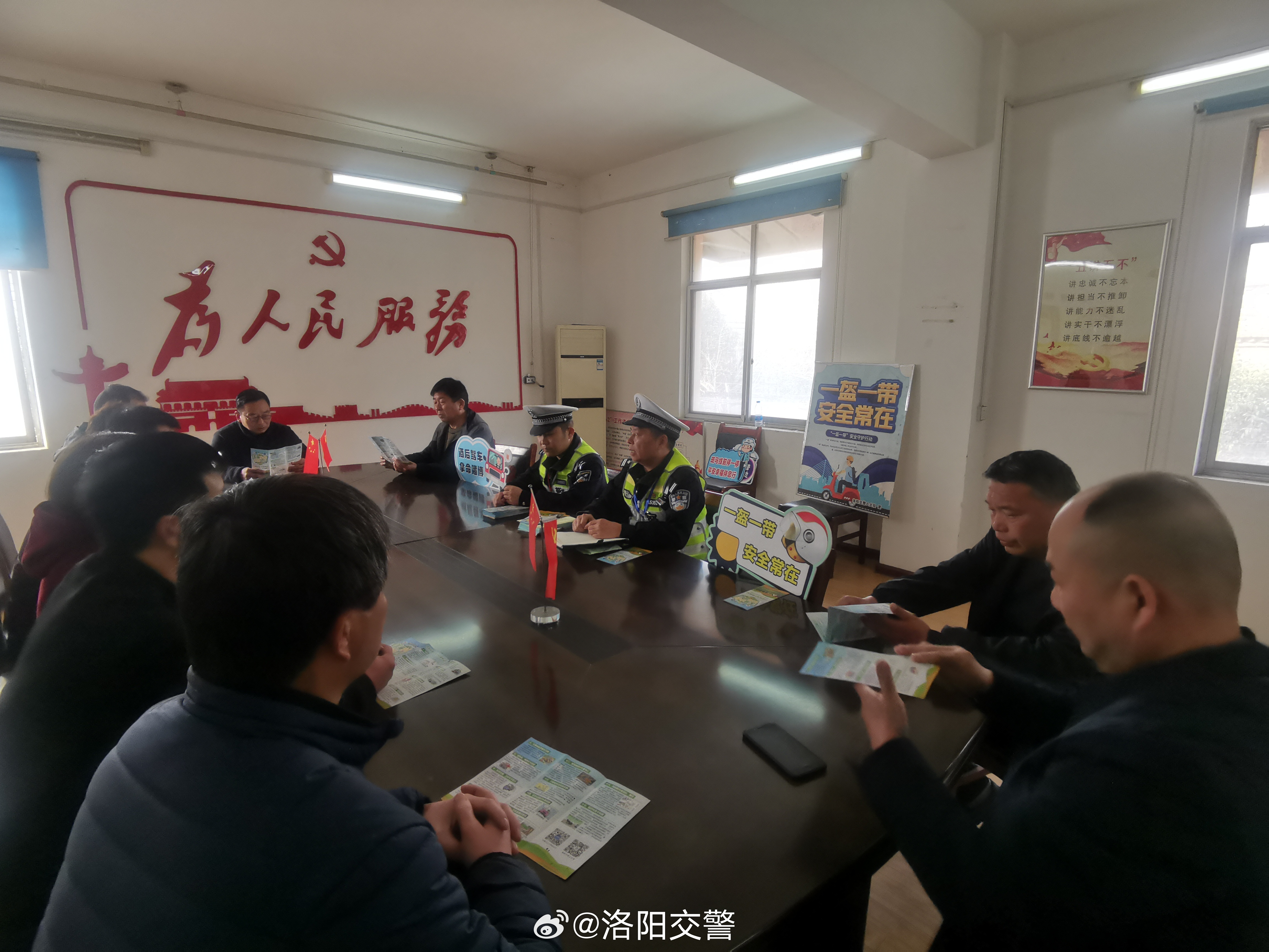 建设路区域交通新闻，协同进步优化交通网络，涉及11个社区及多个村委会村民小组